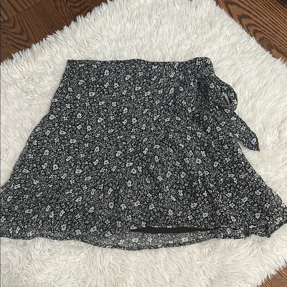 Abercrombie Floral Black Wrap Skirt